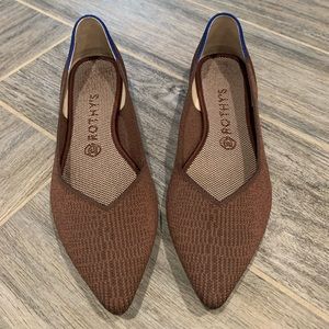 Rothys truffle snake print points EUC